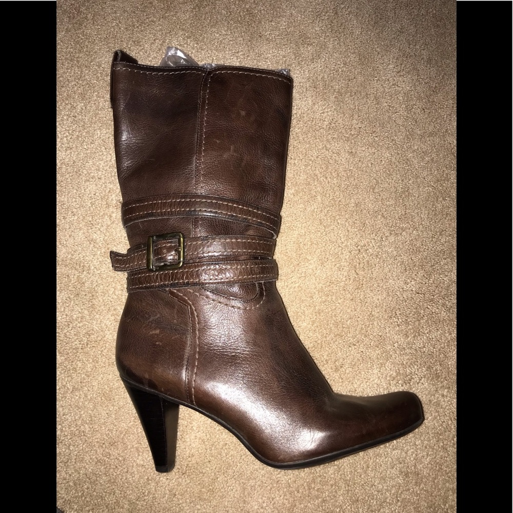 Gianni Bini Brown Leather Boots